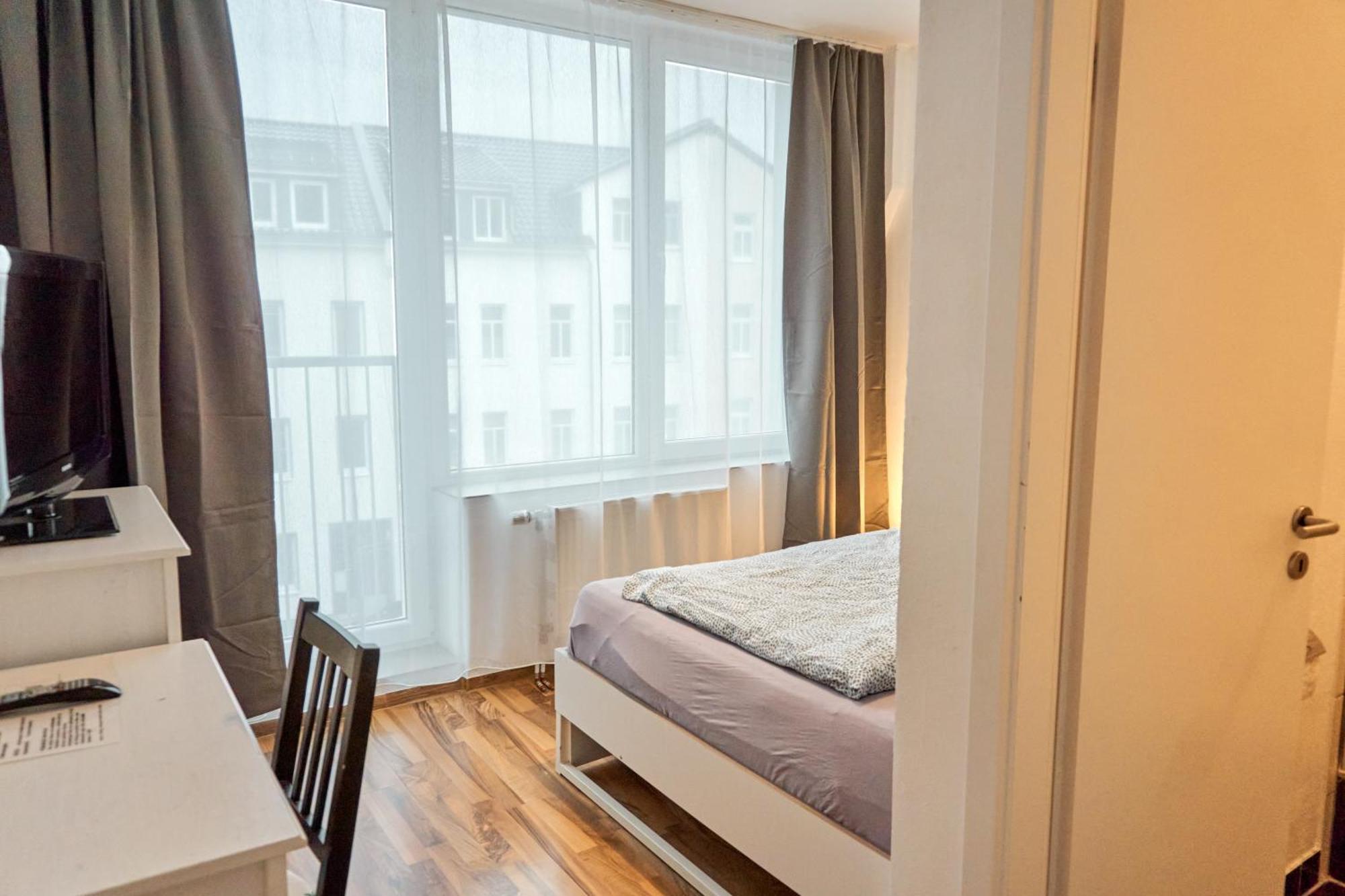 Pension Neuerbe Ерфурт Екстериор снимка