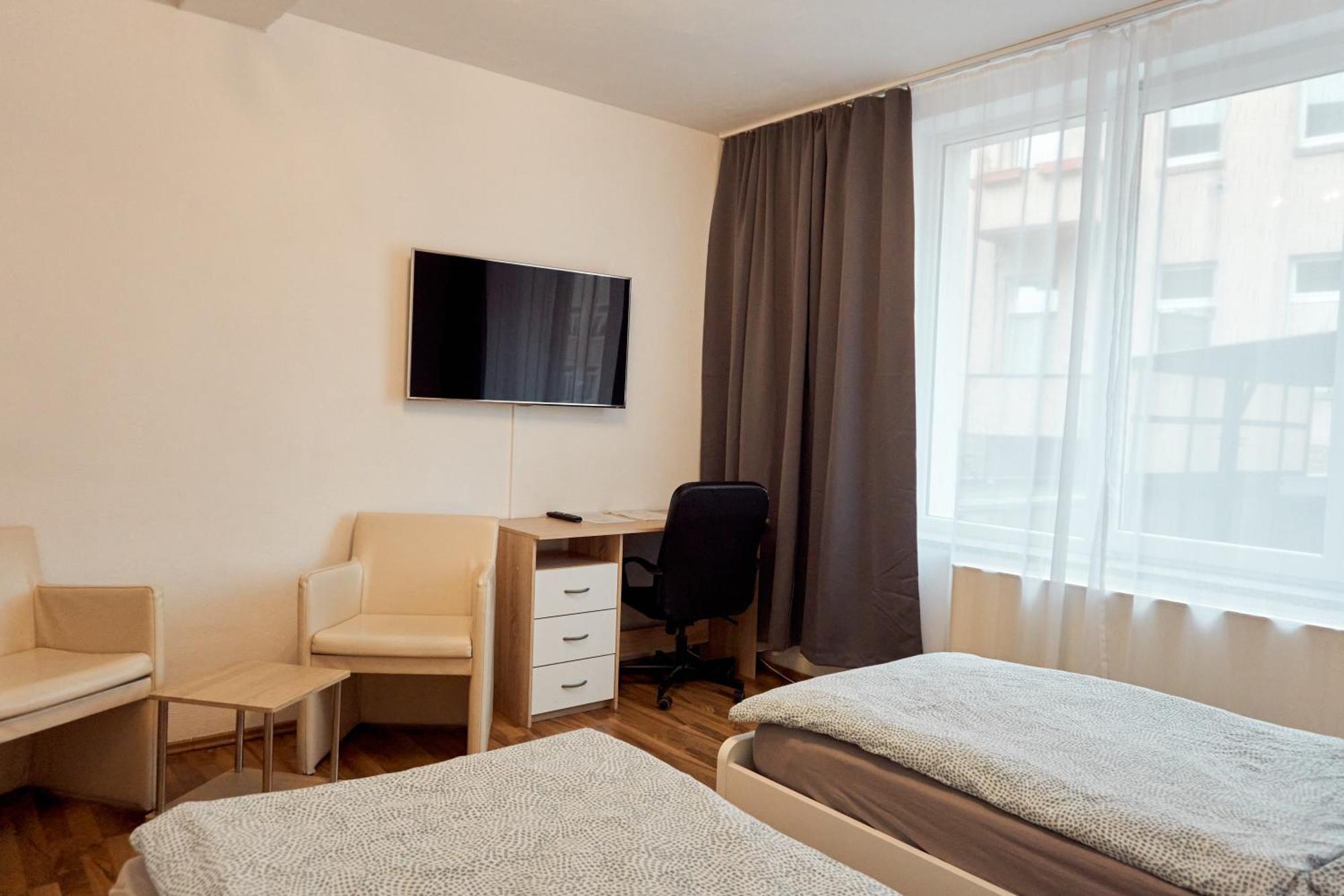 Pension Neuerbe Ерфурт Екстериор снимка